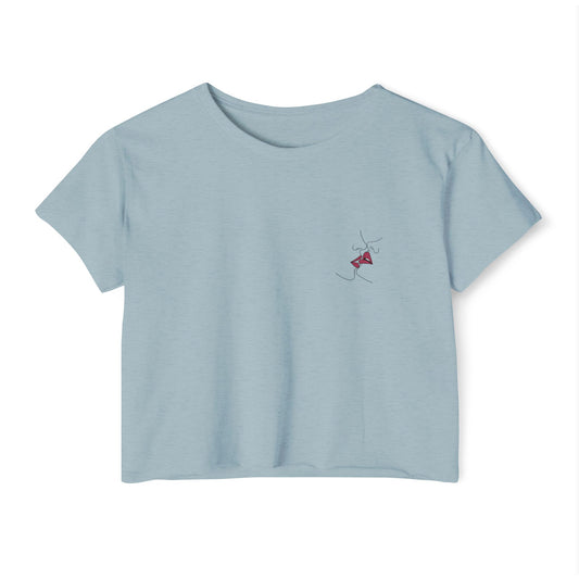 Sapphic Kiss - Pocket Design Crop Tee